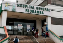 A pesar de las promesas y la reciente visita del presidente del Consejo Directivo del IESS, Edgar Lama, la realidad en el Hospital General del IESS en Riobamba sigue siendo alarmante, la falta de médicos desató un altercado entre pacientes y personal el 22 de julio, evidenciando que el sistema de salud pública en esta ciudad está al borde del colapso.