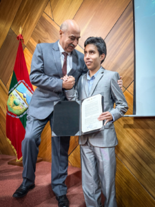 En sesión ordinaria, el Concejo Municipal de Ambato rindió homenaje a ciudadanos y ciudadanas que elevan el nombre de Ambato con sus logros en ámbitos como el deporte adaptado y la defensa de los derechos humanos. La ceremonia representó un momento de valor colectivo y compromiso con una sociedad inclusiva y equitativa.