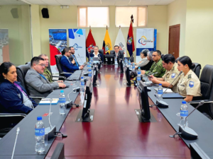 Con el objetivo de fortalecer el sistema judicial y articular acciones para mejorar la seguridad ciudadana, se desarrolló en Riobamba la Primera Mesa Interinstitucional de Necesidades Jurisdiccionales, convocada por el Director Provincial del Consejo de la Judicatura, Alex Sánchez.