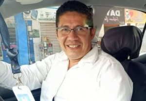 El periodista Marcelo Ruiz Molina, corresponsal de TC Televisión en Manabí y director del medio digital Últimas Noticias, fue víctima de un ataque armado la noche del viernes 25 de julio en el sector El Guabito, en la vía Portoviejo – Santa Ana.