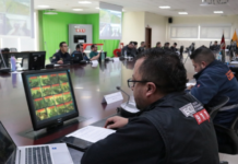 El Sistema Integrado de Seguridad ECU-911 enfrenta una crisis tecnológica que pone en riesgo su capacidad para enfrentar la delincuencia y garantizar la seguridad ciudadana. A pesar de su importancia estratégica, la plataforma tecnológica del ECU-911 se encuentra en estado crítico, con un déficit de renovación y equipos obsoletos, lo que podría comprometer su efectividad en la lucha contra el crimen organizado.
