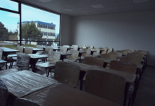 La Universidad Nacional de Chimborazo (UNACH) continúa consolidándose como una de las instituciones de educación superior más importantes del país. Esta vez, con la entrega final del nuevo edificio de la Facultad de Ingeniería, con la excelencia académica, la innovación tecnológica y el desarrollo de infraestructura al servicio de su comunidad universitaria.