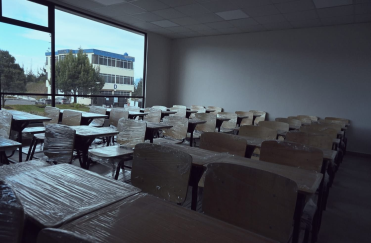 La Universidad Nacional de Chimborazo (UNACH) continúa consolidándose como una de las instituciones de educación superior más importantes del país. Esta vez, con la entrega final del nuevo edificio de la Facultad de Ingeniería, con la excelencia académica, la innovación tecnológica y el desarrollo de infraestructura al servicio de su comunidad universitaria.