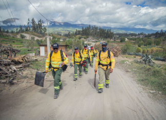 Con el objetivo de medir la capacidad de reacción de sus brigadas frente a posibles emergencias en la temporada seca, el Cuerpo de Bomberos de Riobamba (CBR) desarrolló un simulacro de incendio forestal el 24 y 25 de julio. La actividad formó parte de la planificación semestral de la institución y se ejecutó en un entorno natural con condiciones reales de acceso y logística.