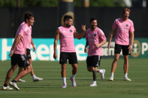 Lionel Messi y Jordi Alba, figuras del Inter Miami, fueron suspendidos por un partido y no podrán estar presentes este sábado en el duelo ante FC Cincinnati. Su ausencia en el MLS All-Star Game disputado esta semana en Austin, les valió una sanción.