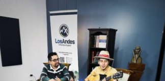 Desde Riobamba, el cantautor James EC ha lanzado su nuevo sencillo “¿Dónde Estás Clara?”, una obra visceral, honesta y de emociones contenidas que se potencia en cada riff de guitarra.