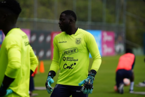El ciclo de Moisés Ramírez en Independiente del Valle llegó a su fin de forma abrupta, sin homenajes ni vueltas olímpicas. El arquero tricolor decidió dar un paso al costado tras rescindir su contrato con los ‘Rayados’ y ya tendría un nuevo destino fuera del país.
