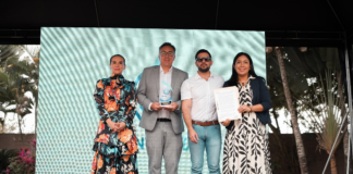 Arca Continental, grupo empresarial conformado por AC Bebidas, Tonicorp e Inalecsa, fue reconocido con el distintivo “Punto Azul”, otorgado por el Ministerio del Ambiente, Agua y Transición Ecológica (MAATE) y evaluado por la Agencia de Regulación y Control del Agua (ARCA).