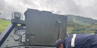 El Centro de Mantenimiento de la Brigada de Caballería Blindada N.° 11 “Galápagos”, con sede en Riobamba, fortalece su compromiso con las operaciones militares a nivel nacional al desplegar su equipo técnico móvil hacia sectores estratégicos donde se ejecutan misiones de seguridad y control territorial.