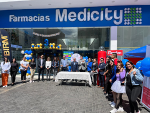 Este viernes 25 de julio, la ciudad de Riobamba fue escenario de la conmemoración del tercer aniversario de Farmacias Medicity, uno de los establecimientos que en poco tiempo se ha consolidado como referente en el servicio farmacéutico de la región.