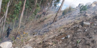 La tarde de 15 de julio, en Guano una densa columna de humo alertó a los habitantes del sector Lagos Panamericana, en las cercanías de la laguna Valle Hermoso, en respuesta el Cuerpo de Bomberos de Guano movilizó su unidad T-3 junto a un contingente de respuesta rápida para contener un incendio forestal que amenazaba con extenderse.