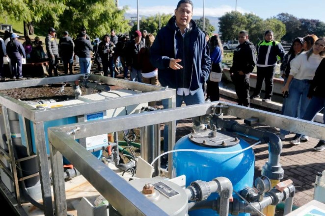 El Gobierno Nacional entregó a los habitantes del sur de Quito dos de las tres plantas potabilizadoras de agua en el parque de Nueva Aurora, este martes 15 de julio de 2025. María Luisa Cruz, ministra de Ambiente, Agua y Transición Ecológica, se mostró satisfecha con estos primeros pasos.