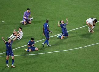 En el Mundial de Clubes se ha desarmado el libreto, dos grandes del viejo continente, cayeron en los partidos clasificatorios a octavos de final,  primero el Inter de Milán, sorprendido por un Fluminense con muestra de que el juego colectivo puede más que el marketing, luego, el golpe más sorprendente, un auténtico partidazo.