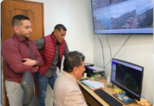 En el marco del Plan de Seguridad y Convivencia Ciudadana, el Gobierno Autónomo Descentralizado Municipal de Chunchi (GADMCH), liderado por su alcalde Frantz Joseph, anunció la instalación de 12 cámaras de videovigilancia tipo “Ojos de Águila” y 10 dispositivos de megafonía IP en la cabecera cantonal y sus cuatro parroquias rurales.