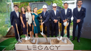 Con una inversión inicial de 8.5 millones de dólares, inició oficialmente la construcción de LEGACY, un nuevo desarrollo inmobiliario que busca marcar un antes y un después en la forma de habitar e invertir en Quito. El evento de Groundbreaking, organizado por LBi (Liberty Bridge Investments) y PROINCARSA, representa un hito en el proceso de consolidación de este proyecto.