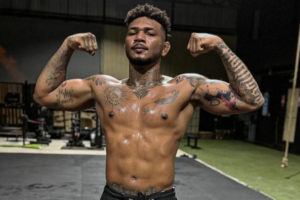 El ecuatoriano Michael Morales no quiere que su histórica victoria ante Gilbert Burns se diluya en el tiempo. Con ambición y hambre de gloria, el joven peleador de Pasaje, alzó la voz desafiando a uno de los nombres más relevantes del peso wélter: Leon Edwards, excampeón de la división y actual número cuatro del ranking de UFC.