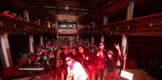 La ciudadanía riobambeña disfrutó el fin de semana de un concierto denominado “Legado Sinfónico”, un espectáculo que unió el poder de la música clásica con la energía de la cultura urbana. La propuesta artística logró una fusión innovadora entre géneros, demostrando que el arte no conoce fronteras estilísticas.