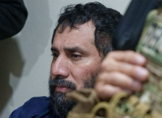 Alexei Schacht, abogado de Adolfo Macías Villamar, alias ‘Fito’, advirtió que las autoridades cambiaron de celda a su defendido luego de que aceptó ser extraditado a Estados Unidos. El jurista estadounidense, a cargo de la defensa del cabecilla de Los Choneros, aseguró que teme por su vida.