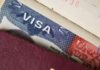 En sus redes sociales, la embajada de Estados Unidos en Ecuador informó que un ecuatoriano fue detenido en Quito tras intentar viajar ilegalmente al país norteamericano con una visa falsa.