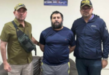 En su cuenta de X, el Ministro del Interior hizo público que el registrador de la Propiedad del Municipio de Manta, George Bethsabe Moreira Mendoza permitió la inscripción de un contrato de compraventa de un inmueble.
