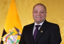 El doctor Juan Bernardo Sánchez, quien asumió la cartera de Salud el 27 de mayo bajo el gobierno del presidente Daniel  Noboa, renunció a su cargo la noche del miércoles 2 de julio, luego de haber permanecido en el puesto durante apenas 37 días.