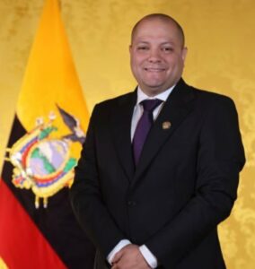 El doctor Juan Bernardo Sánchez, quien asumió la cartera de Salud el 27 de mayo bajo el gobierno del presidente Daniel  Noboa, renunció a su cargo la noche del miércoles 2 de julio, luego de haber permanecido en el puesto durante apenas 37 días.