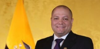 El doctor Juan Bernardo Sánchez, quien asumió la cartera de Salud el 27 de mayo bajo el gobierno del presidente Daniel  Noboa, renunció a su cargo la noche del miércoles 2 de julio, luego de haber permanecido en el puesto durante apenas 37 días.