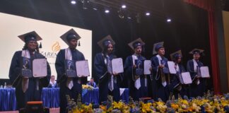 El viernes 04 de julio del 2025 a partir de las 15H00, la Unidad Educativa Cristiana “Nazareno”, realizó el acto de incorporación de la Vigésima Segunda Promoción de Bachilleres en el Auditorio de la UNACH. El evento contó con la presencia de autoridades eclesiásticas y civiles de la Institución Educativa, docentes, padres de familia, estudiantes y ciudadanía en general.