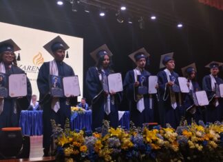 El viernes 04 de julio del 2025 a partir de las 15H00, la Unidad Educativa Cristiana “Nazareno”, realizó el acto de incorporación de la Vigésima Segunda Promoción de Bachilleres en el Auditorio de la UNACH. El evento contó con la presencia de autoridades eclesiásticas y civiles de la Institución Educativa, docentes, padres de familia, estudiantes y ciudadanía en general.