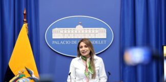 En un esfuerzo por optimizar la estructura del Estado y mejorar la gestión pública, el Gobierno Nacional anunció la reducción del 41 % de las instituciones del Ejecutivo. La medida incluye la fusión de varios ministerios y secretarías, así como la desvinculación de miles de funcionarios públicos.