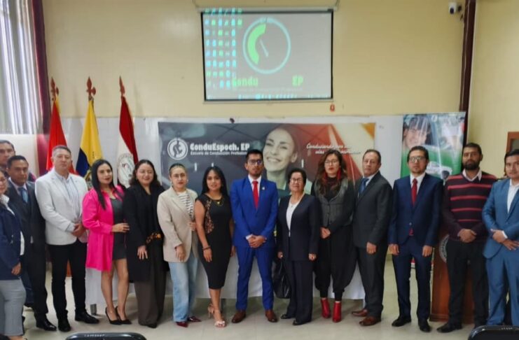 El lunes 07 de julio del 2025 a partir de las 09H00, la Empresa Pública Escuela de Conducción Profesional CONDUESPOCH – EP, realizó el acto de “Rendición de Cuentas Año 2025” encabezada por Elvis Espinoza, Gerente General de la institución. El evento contó con la presencia de autoridades, docentes, estudiantes y ciudadanía en general.