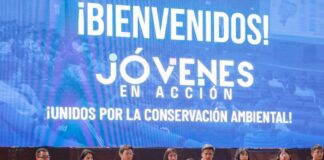 El presidente Daniel Noboa Azín anunció el 28 de julio de 2025 el relanzamiento del programa Jóvenes en Acción, que ofrecerá 80.000 plazas de pasantías remuneradas para personas ecuatorianas entre 18 y 29 años.Las inscripciones se abrirán el 5 de agosto de 2025 y se extenderán hasta finales de ese mes.