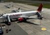 El gobierno del presidente Daniel Noboa, a través del Decreto Ejecutivo 83, suprimió el subsidio del 40 % aplicado al combustible Jet A1 en aeropuertos operados por la Dirección General de Aviación Civil (DGAC) y alcaldías, como los de Manta, Cuenca, Loja, Santa Rosa y Coca. Esta medida no se aplica a Quito ni Guayaquil, que son terminales concesionadas y no contaban con ese beneficio