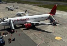 El gobierno del presidente Daniel Noboa, a través del Decreto Ejecutivo 83, suprimió el subsidio del 40 % aplicado al combustible Jet A1 en aeropuertos operados por la Dirección General de Aviación Civil (DGAC) y alcaldías, como los de Manta, Cuenca, Loja, Santa Rosa y Coca. Esta medida no se aplica a Quito ni Guayaquil, que son terminales concesionadas y no contaban con ese beneficio