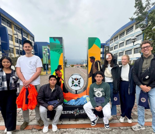 Cuatro estudiantes de medicina de Francia, Suiza y Polonia comenzarán un intercambio académico de un mes en el Instituto Ecuatoriano de Seguridad Social (IESS) de Riobamba, coordinado por la Asociación de Estudiantes de Medicina para Proyectos e Intercambios de la UNACH (AEMPPI).