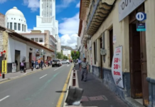 Ambato es la ciudad del Ecuador con la menor tasa de desempleo, según las cifras del Instituto Nacional de Estadística y Censos (INEC) correspondientes al segundo trimestre del 2025. La mayor cantidad de personas en la capital de Tungurahua, es decir el 49,7%, se dedica a la rama de los servicios, el 25,5% al comercio, el 17,4% a la manufactura y el 4% a la agricultura.