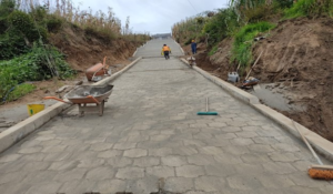 El Gobierno Autónomo Descentralizado de la Provincia Bolívar, liderado por el prefecto Aníbal Coronel Monar, avanza en la ejecución de obras que fortalecen el desarrollo urbano y mejoran la calidad de vida de la población.