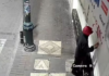 La inseguridad en Riobamba va en aumento, un video que circula en redes sociales muestra a un individuo marcando varios locales comerciales con un spray rojo. Las inscripciones, que incluyen las letras “XHNC” acompañadas de una flecha, fueron dejadas en las fachadas de negocios ubicados en la calle Primera Constituyente.