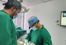 El Hospital General Docente de Riobamba ha dado un paso importante en el acceso a la salud bucal, ahora ofrece servicios odontológicos especializados sin costo alguno para la ciudadanía. Esta iniciativa, impulsada por el Ministerio de Salud Pública (MSP), busca reducir las barreras económicas que impiden a muchas personas cuidar su salud dental.