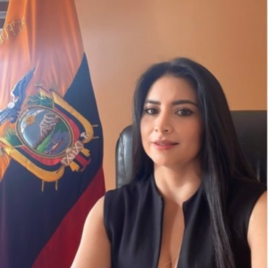Betty Yupangui, directora zonal 3 del Ministerio de Gobierno, aseguró que el trabajo articulado con autoridades locales y provinciales en Chimborazo, Tungurahua, Pastaza y Cotopaxi ha permitido atender emergencias como las explosiones por cilindros de gas en Riobamba, fortalecer la seguridad con operativos conjuntos y avanzar en proyectos estratégicos de infraestructura, salud, educación y apoyo al agro.