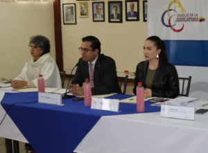Con el propósito de consolidar una justicia más equitativa, inclusiva y con enfoque de género, la Dirección Provincial del Consejo de la Judicatura de Chimborazo convocó a una nueva sesión de la Mesa de Justicia y Género, la cual se desarrolló este 28 de agosto en el auditorio de la Corte Provincial de Justicia.