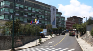 La Contraloría General del Estado (CGE) anunció que los servidores públicos considerados Personas Expuestas Políticamente (PEP) tendrán hasta el 15 de septiembre de 2025 para presentar su nueva declaración patrimonial jurada. El plazo inicial vencía el 31 de agosto, pero mediante el Acuerdo No. 031-CG-2025, el contralor Mauricio Torres dispuso la ampliación.
