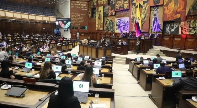 La Asamblea Nacional aprobó el 7 de agosto de 2025, el informe de segundo debate que recomendó la reforma parcial a los artículos 110 y 115 de Constitución para eliminar el financiamiento del Estado a los movimientos y partidos políticos.