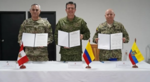 El 6 de agosto de 2025, se reunieron los comandantes de las Fuerzas Militares de Colombia, de las Fuerzas Armadas de Ecuador y Fuerzas Armadas del Perú. El objetivo fue reafirmar el compromiso de cooperación y fortalecer las condiciones de seguridad en la triple frontera, en el marco de la denominada Tripartita de Inteligencia Militar, según señalaron las Fuerzas Armadas del Ecuador.