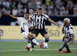 Liga Deportiva Universitaria cayó 1-0 ante Botafogo este 14 de agosto, en el primer duelo de los octavos de final de la Copa Libertadores, dejando la sensación que el marcador se puede dar vuelta en el Rodrigo Paz Delgado.