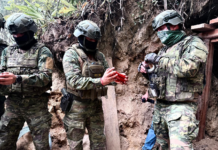 En el sector Cayo de Hueso, en el cantón Chillanes, provincia de Bolívar, se ejecutó un importante operativo militar para frenar la minería ilegal que afecta al medio ambiente y a las comunidades locales. La acción fue liderada por la Brigada de Caballería N.° 11 “Galápagos” en coordinación con la Agencia de Regulación y Control Minero (ARCOM).
