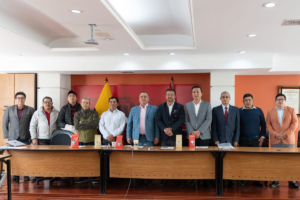 El aroma del café de altura ya empieza a sentirse en Chimborazo. Este martes 12 de agosto de 2025, se realizó la presentación oficial de la Feria de los “Cafés Especiales del Ecuador 2025”, un evento que promete convertirse en un escaparate para la calidad y diversidad del café nacional, y que busca posicionar a la provincia como referente en la producción de granos de especialidad.