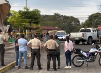 La madrugada de este jueves 28 de agosto, la Policía Nacional confirmó el hallazgo de dos cuerpos sin vida y una cabeza humana en el sector de la comunidad Unión Base, en el cantón Pastaza. A esto se suma que el miércoles una persona resultó herida de bala.