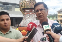 Pastaza se encuentra nuevamente en incertidumbre. El vocal del Gobierno Parroquial de Montalvo, Franklin Castillo, alertó en rueda de prensa, junto a dirigentes de comunidades kichwas, achuar, shiwiar y otras nacionalidades, sobre la posible suspensión de los vuelos subsidiados en la Amazonía, servicio vital para la movilidad de las zonas más alejadas.