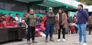 Un tribunal de justicia indígena en Cotopaxi obligó a tres agentes de la Policía Nacional a pedir disculpas públicas al líder indígena Leónidas Iza, tras haber sido retenidos por presuntamente realizar labores de inteligencia sin autorización dentro de territorio ancestral.